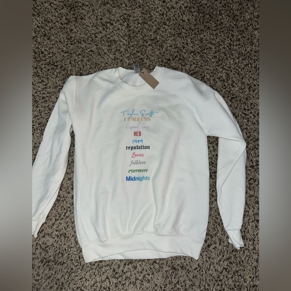 brand new Taylor Swift album sweatshirt! - Picture 1 of 2